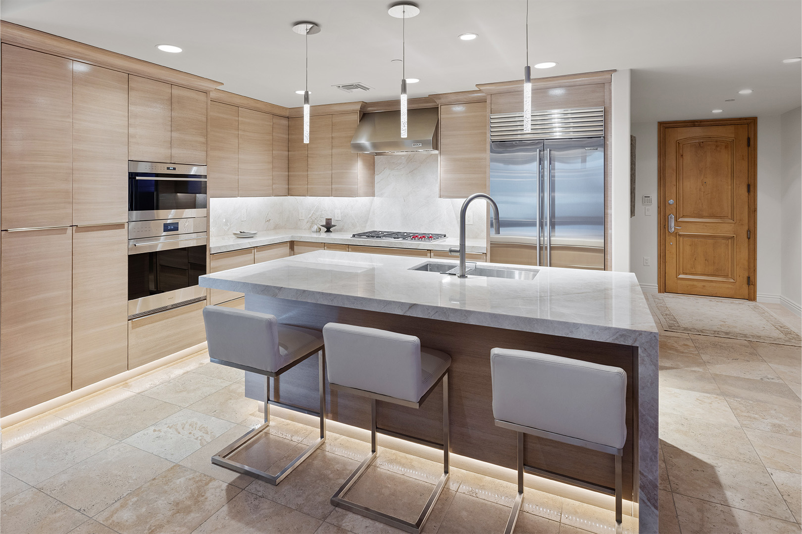 BEIGE IS LUXE Scottsdale Waterfront Interior Design 