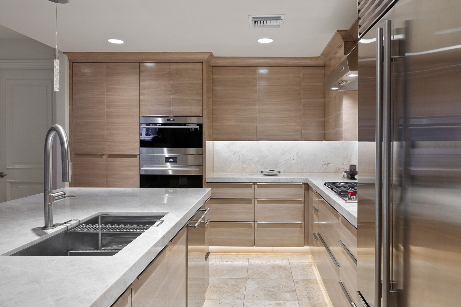 BEIGE IS LUXE Scottsdale Waterfront Interior Design 