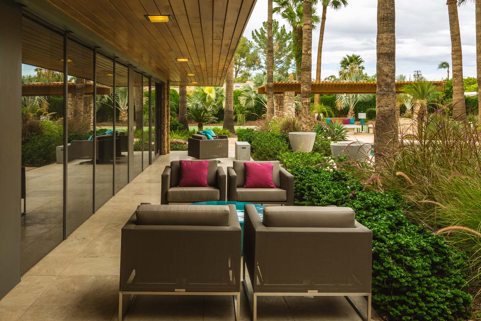 FRANK LLOYD WRIGHT IS LISTENING Central Phoenix Design 