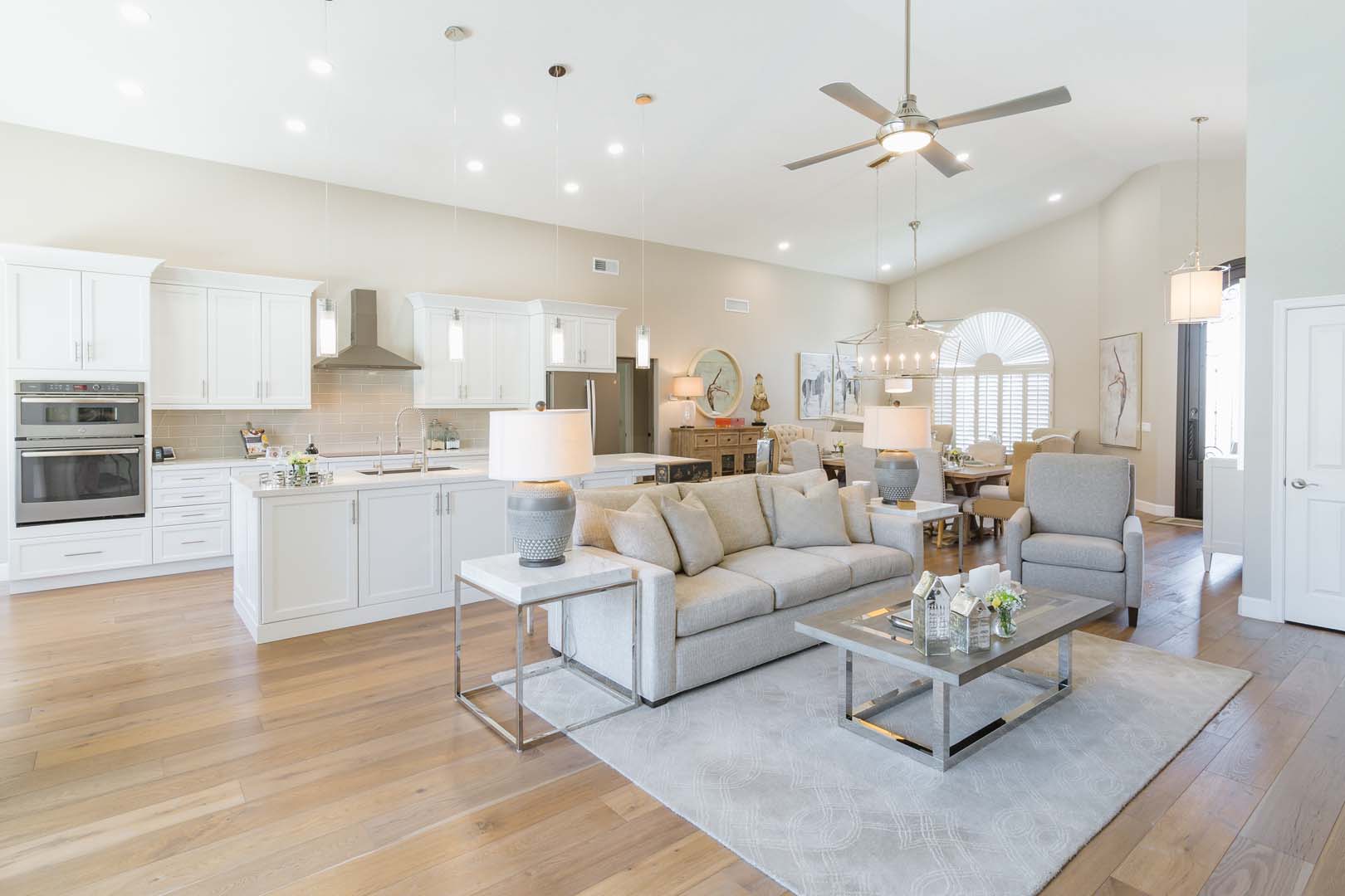 MIND YOUR MANOR Arrowhead, Phoenix Design 