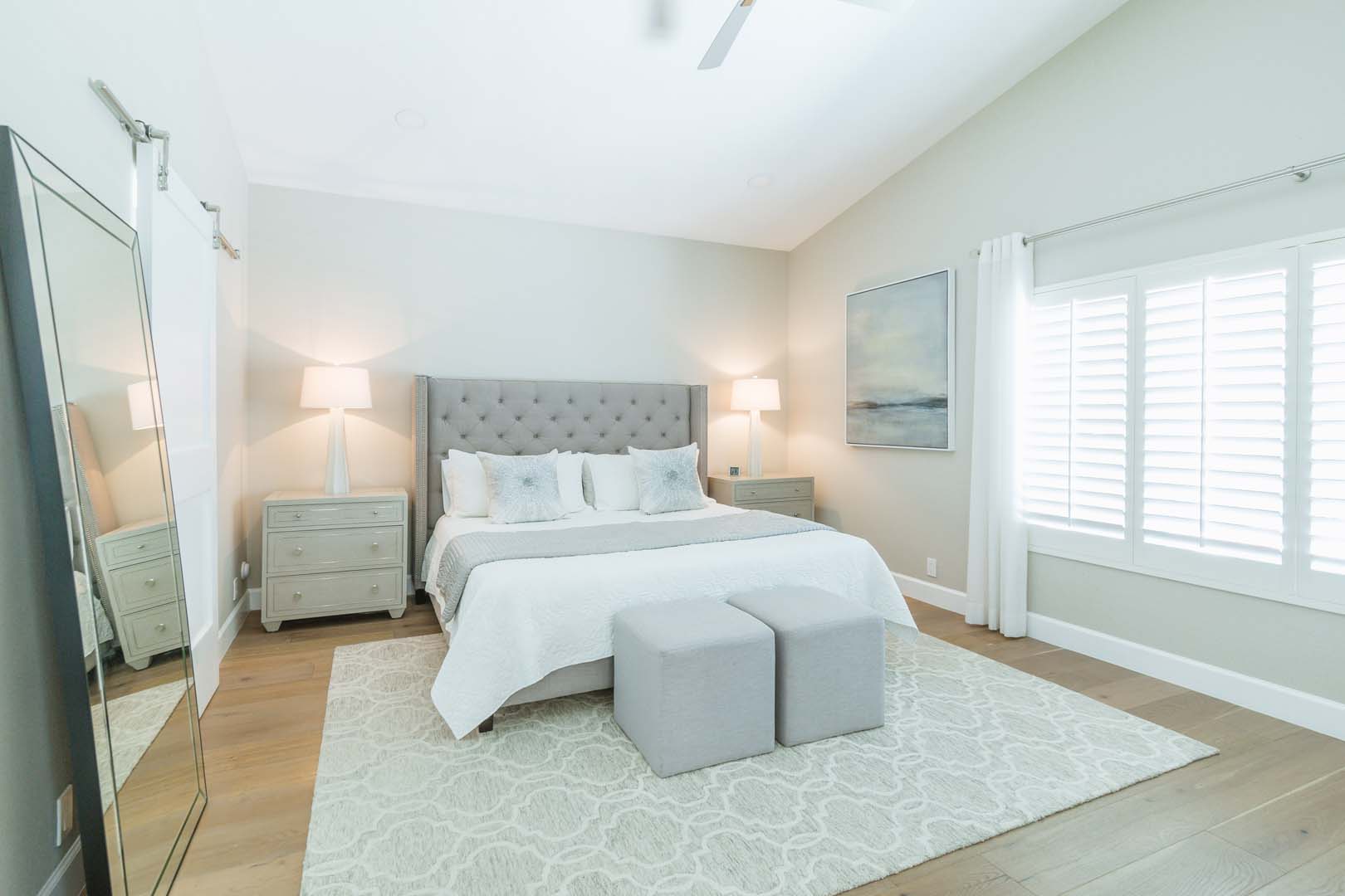 MIND YOUR MANOR Arrowhead, Phoenix Design 