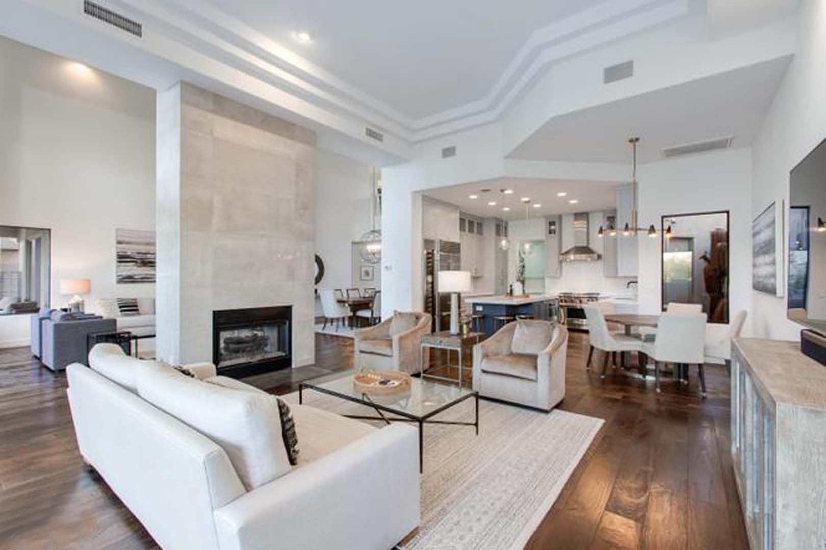 STYLE NEVER GOES OUT OF STYLE Biltmore, Phoenix Interior Design 